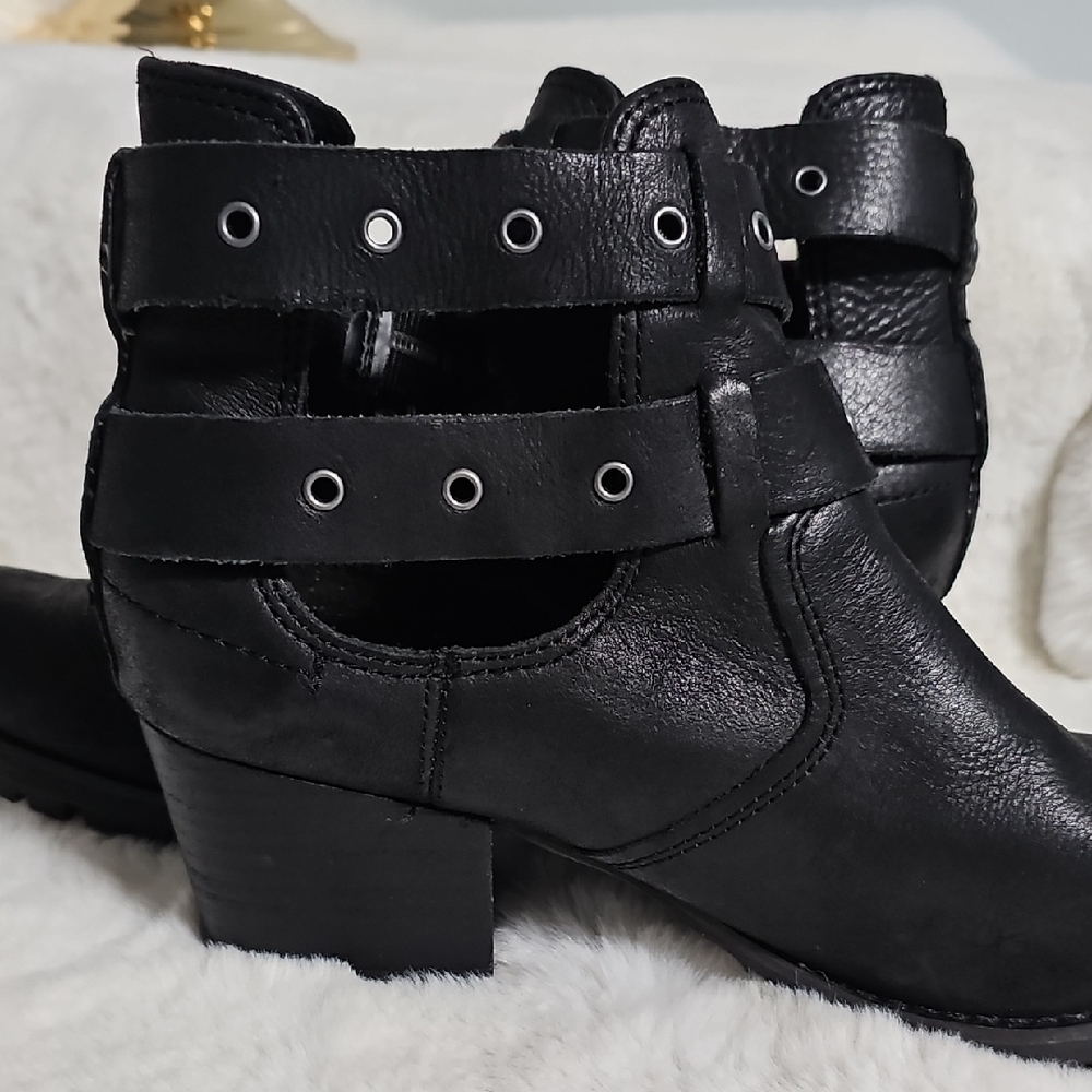 Caterpillar Women's Tora Black Ankle Boots with Buckle Detail - Picture 8 of 12